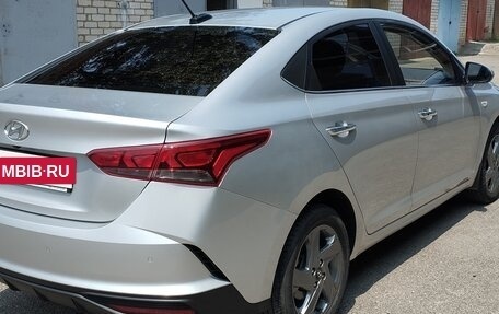 Hyundai Solaris II рестайлинг, 2020 год, 1 700 000 рублей, 6 фотография