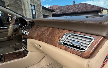 Mercedes-Benz CLS, 2012 год, 2 700 000 рублей, 20 фотография