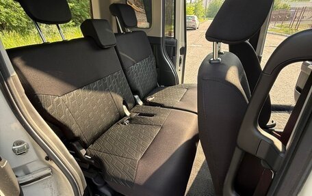 Toyota Roomy I, 2019 год, 1 630 000 рублей, 8 фотография
