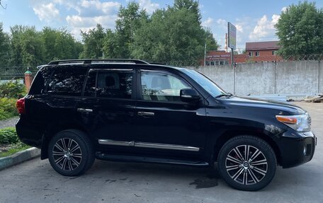 Toyota Land Cruiser 200, 2013 год, 3 950 000 рублей, 3 фотография