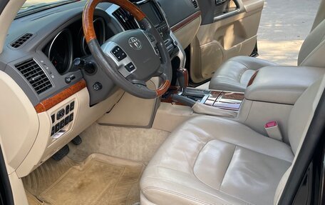 Toyota Land Cruiser 200, 2013 год, 3 950 000 рублей, 18 фотография