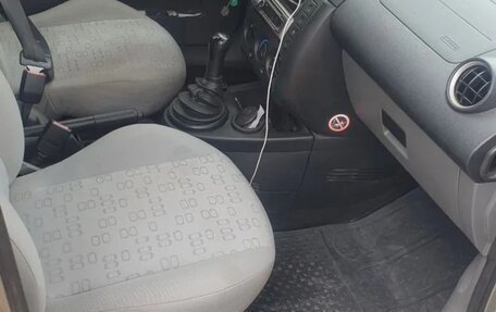 Ford Fiesta, 2003 год, 300 000 рублей, 4 фотография