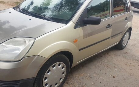Ford Fiesta, 2003 год, 300 000 рублей, 3 фотография