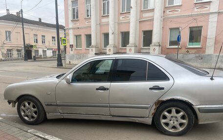Mercedes-Benz E-Класс, 1997 год, 200 000 рублей, 4 фотография