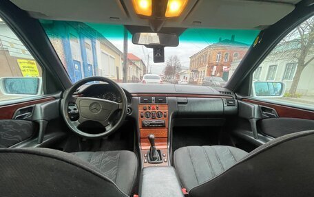 Mercedes-Benz E-Класс, 1997 год, 200 000 рублей, 5 фотография