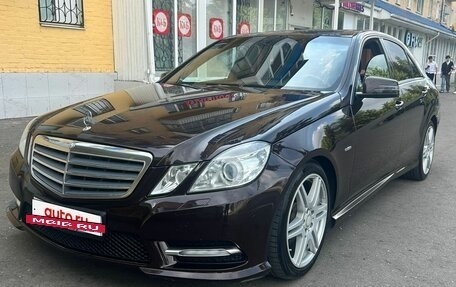 Mercedes-Benz E-Класс, 2011 год, 1 650 000 рублей, 14 фотография