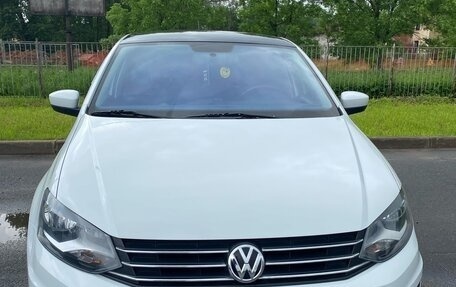 Volkswagen Polo VI (EU Market), 2018 год, 1 310 000 рублей, 2 фотография