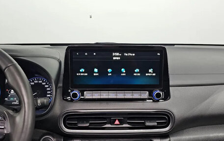Hyundai Kona I, 2022 год, 1 600 000 рублей, 15 фотография