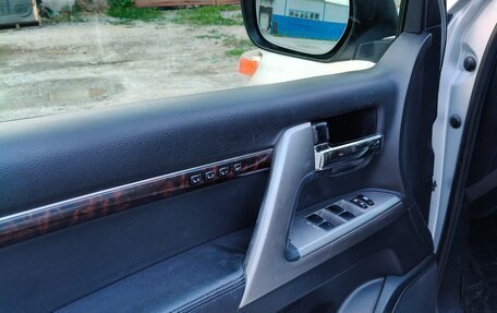 Toyota Land Cruiser 200, 2012 год, 5 500 000 рублей, 27 фотография