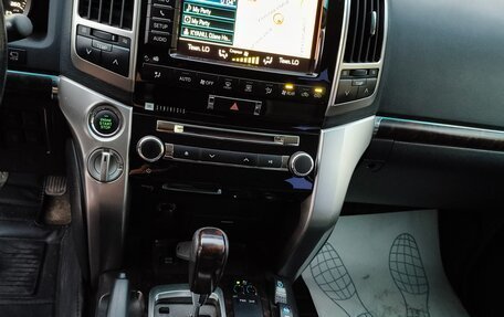 Toyota Land Cruiser 200, 2012 год, 5 500 000 рублей, 35 фотография