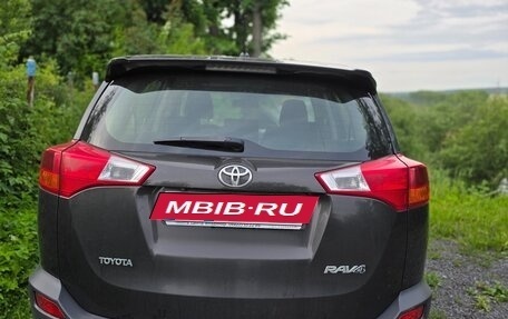 Toyota RAV4, 2014 год, 2 300 000 рублей, 2 фотография