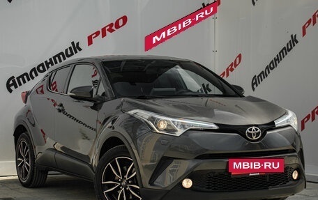 Toyota C-HR I рестайлинг, 2019 год, 2 470 000 рублей, 3 фотография