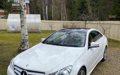 Mercedes-Benz E-Класс, 2013 год, 1 670 000 рублей, 3 фотография