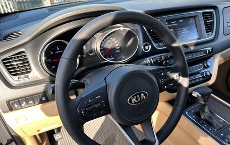 KIA Carnival III, 2017 год, 2 150 000 рублей, 9 фотография
