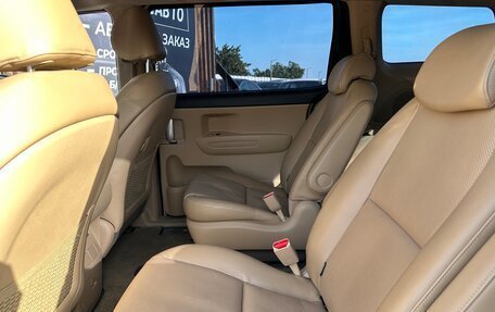 KIA Carnival III, 2017 год, 2 150 000 рублей, 17 фотография