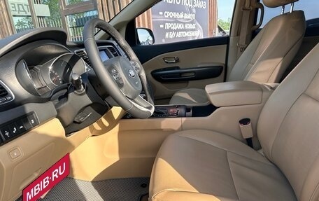 KIA Carnival III, 2017 год, 2 150 000 рублей, 15 фотография
