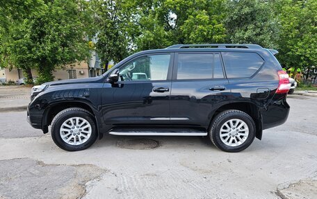 Toyota Land Cruiser Prado 150 рестайлинг 2, 2016 год, 5 000 000 рублей, 4 фотография