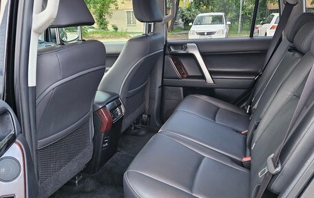Toyota Land Cruiser Prado 150 рестайлинг 2, 2016 год, 5 000 000 рублей, 15 фотография