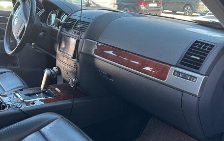 Volkswagen Touareg III, 2006 год, 1 550 000 рублей, 4 фотография