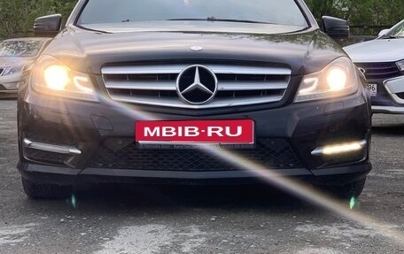Mercedes-Benz C-Класс, 2011 год, 1 100 000 рублей, 1 фотография