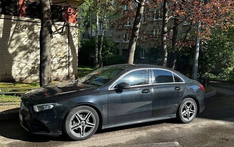 Mercedes-Benz A-Класс, 2019 год, 2 450 000 рублей, 1 фотография
