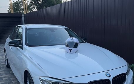 BMW 3 серия, 2012 год, 2 000 000 рублей, 1 фотография