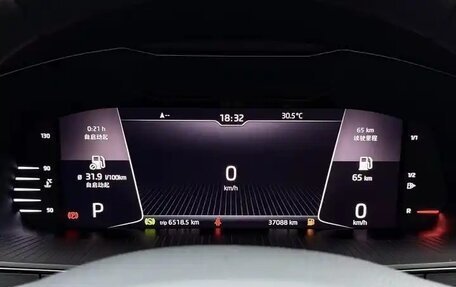 Skoda Superb III рестайлинг, 2021 год, 2 200 000 рублей, 16 фотография