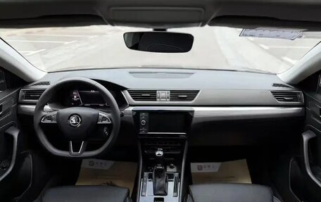 Skoda Superb III рестайлинг, 2021 год, 2 200 000 рублей, 25 фотография
