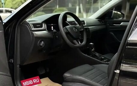 Skoda Superb III рестайлинг, 2021 год, 2 200 000 рублей, 21 фотография