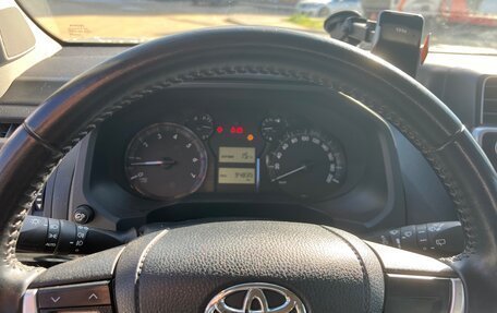 Toyota Land Cruiser Prado 150 рестайлинг 2, 2019 год, 5 700 000 рублей, 15 фотография