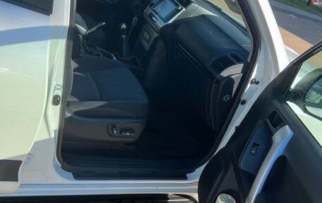 Toyota Land Cruiser Prado 150 рестайлинг 2, 2019 год, 5 700 000 рублей, 18 фотография
