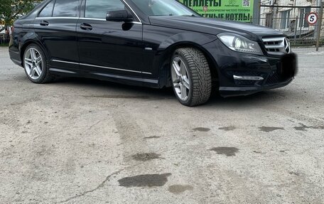Mercedes-Benz C-Класс, 2011 год, 1 100 000 рублей, 12 фотография