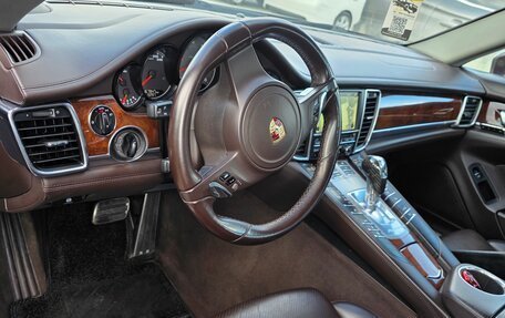 Porsche Panamera II рестайлинг, 2010 год, 2 000 000 рублей, 3 фотография