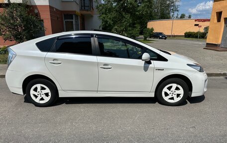 Toyota Prius, 2011 год, 1 550 000 рублей, 5 фотография