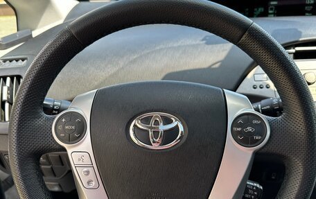 Toyota Prius, 2011 год, 1 550 000 рублей, 14 фотография