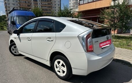 Toyota Prius, 2011 год, 1 550 000 рублей, 2 фотография