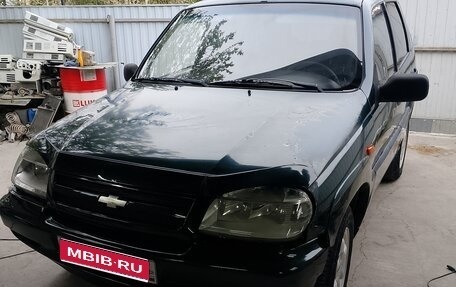 Chevrolet Niva I рестайлинг, 2005 год, 330 000 рублей, 1 фотография