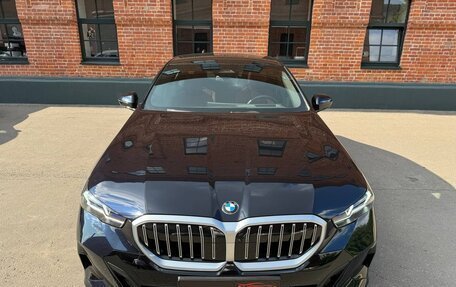 BMW 5 серия, 2023 год, 10 490 000 рублей, 2 фотография