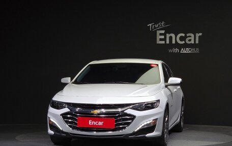 Chevrolet Malibu IX, 2022 год, 1 803 334 рублей, 3 фотография