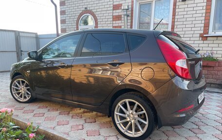 Hyundai Solaris II рестайлинг, 2015 год, 1 050 000 рублей, 9 фотография
