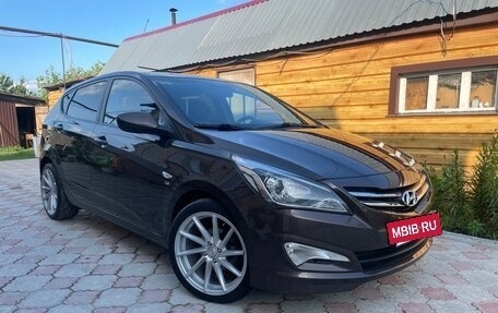 Hyundai Solaris II рестайлинг, 2015 год, 1 050 000 рублей, 13 фотография
