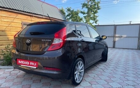 Hyundai Solaris II рестайлинг, 2015 год, 1 050 000 рублей, 10 фотография