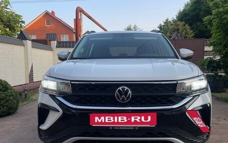 Volkswagen Taos, 2022 год, 2 750 000 рублей, 21 фотография