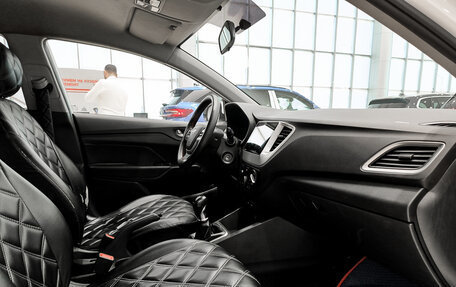 Hyundai Solaris II рестайлинг, 2017 год, 990 000 рублей, 15 фотография