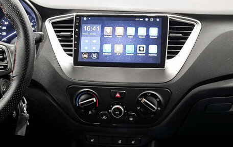 Hyundai Solaris II рестайлинг, 2017 год, 990 000 рублей, 19 фотография