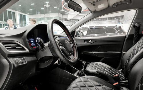Hyundai Solaris II рестайлинг, 2017 год, 990 000 рублей, 20 фотография