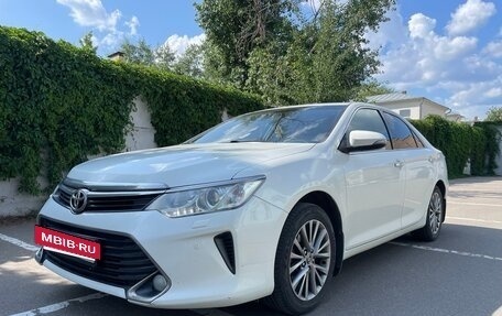 Toyota Camry, 2016 год, 2 300 000 рублей, 4 фотография