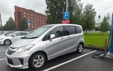 Honda Freed I, 2014 год, 1 400 000 рублей, 8 фотография