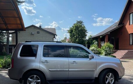 Honda Pilot III рестайлинг, 2011 год, 1 950 000 рублей, 2 фотография