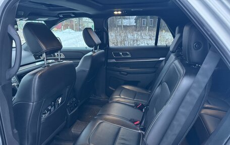 Ford Explorer VI, 2018 год, 2 750 000 рублей, 6 фотография